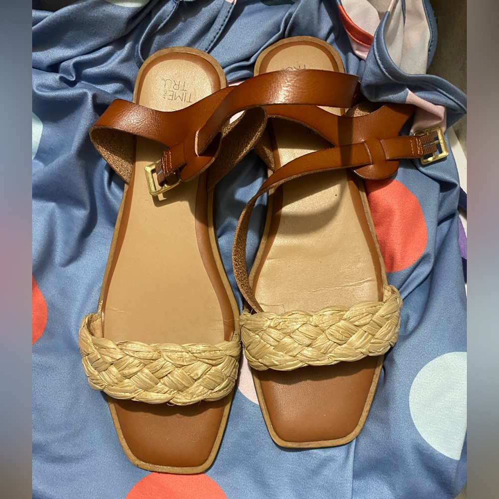 🎉3 for $20🎉Time & Tru size 11 sandals